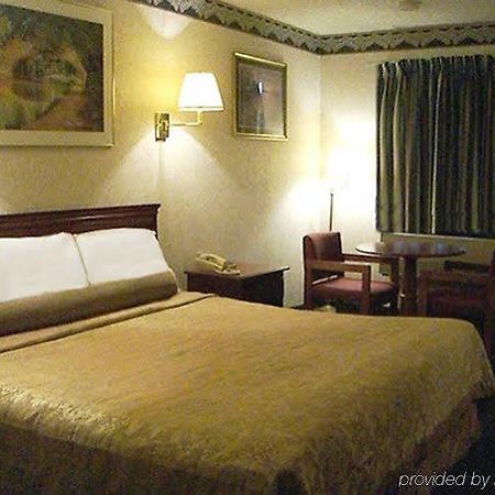 Red Carpet Inn Williamstown Zimmer foto